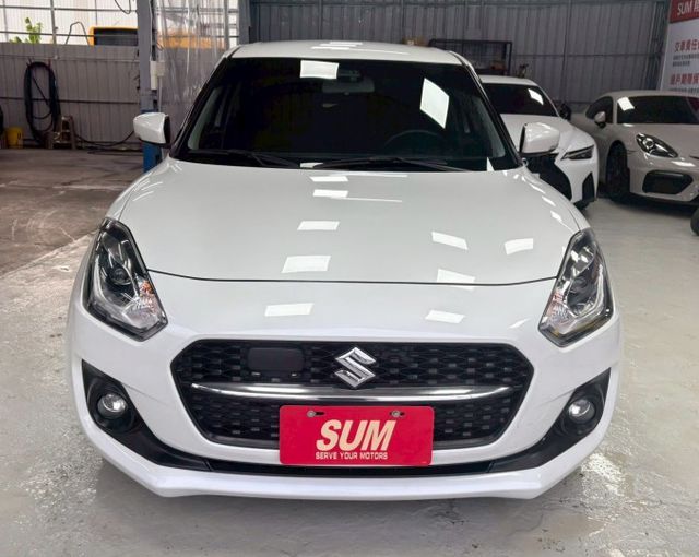 免鑰匙/定速/跟車/方向盤快控鍵/換檔撥片/恆溫空調/車道偏離警示/車道變換輔助  第2張相片