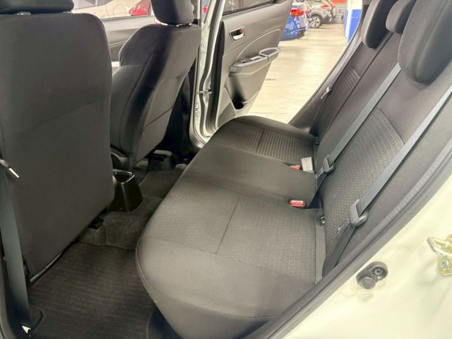 免鑰匙/定速/跟車/方向盤快控鍵/換檔撥片/恆溫空調/車道偏離警示/車道變換輔助  第7張相片