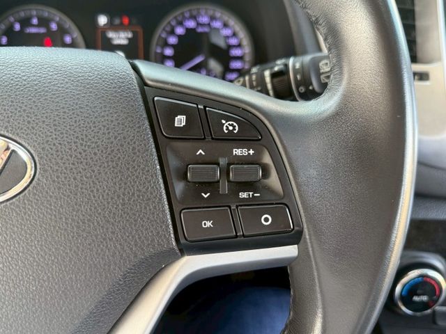 免鑰匙/摸門/盲點/定速/雙區恆溫/安卓機/倒車顯影/全景天窗  第5張相片