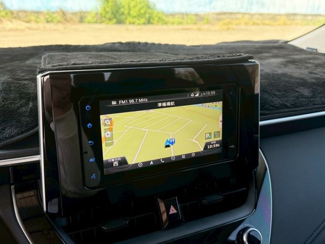 ( 油電 ) 免鑰匙/摸門/恆溫空調/跟車/車道維持/盲點/環景/胎壓偵測器  第8張相片