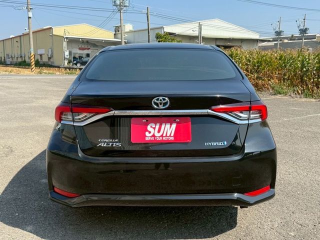 ( 油電 ) 免鑰匙/摸門/恆溫空調/跟車/車道維持/盲點/環景/胎壓偵測器  第17張相片