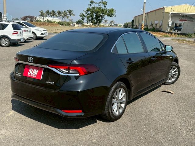 ( 油電 ) 免鑰匙/摸門/恆溫空調/跟車/車道維持/盲點/環景/胎壓偵測器  第18張相片