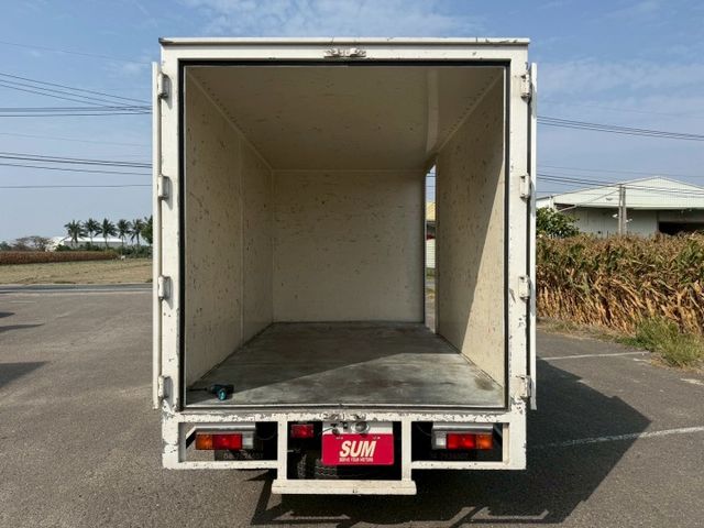 5期車 11呎半 自手排 底盤乾淨  可全貸  第9張相片