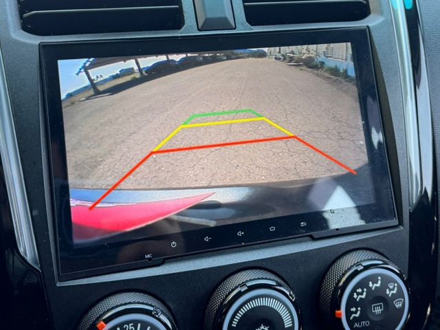 免鑰匙/盲點/電動門/恆溫空調/抬頭顯示器/倒車顯影/導航/多功能安卓機  第8張相片