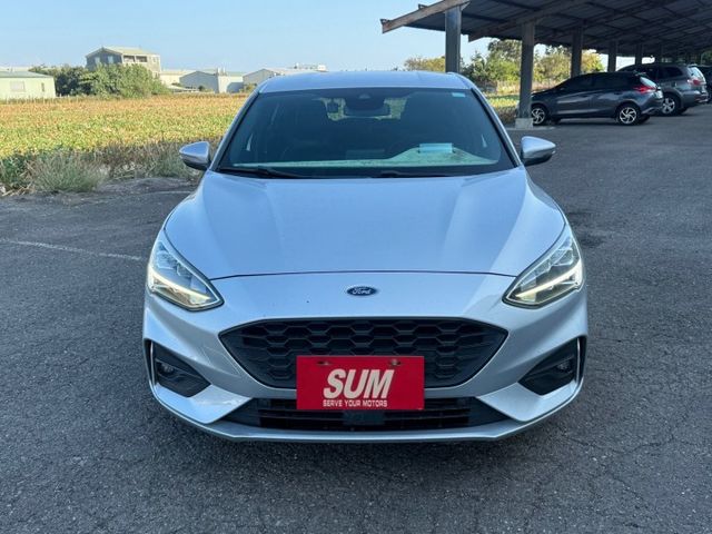 ( St-Line ) 免鑰匙/摸門/雙區恆溫/抬頭顯示/多功能方向盤/導航/跟車/車道維持/換檔撥片  第2張相片