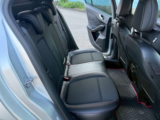 ( St-Line ) 免鑰匙/摸門/雙區恆溫/抬頭顯示/多功能方向盤/導航/跟車/車道維持/換檔撥片  第12張相片