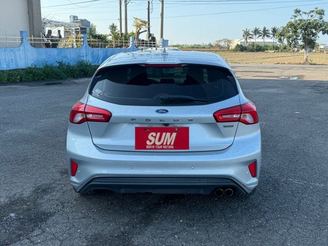 ( St-Line ) 免鑰匙/摸門/雙區恆溫/抬頭顯示/多功能方向盤/導航/跟車/車道維持/換檔撥片  第14張相片