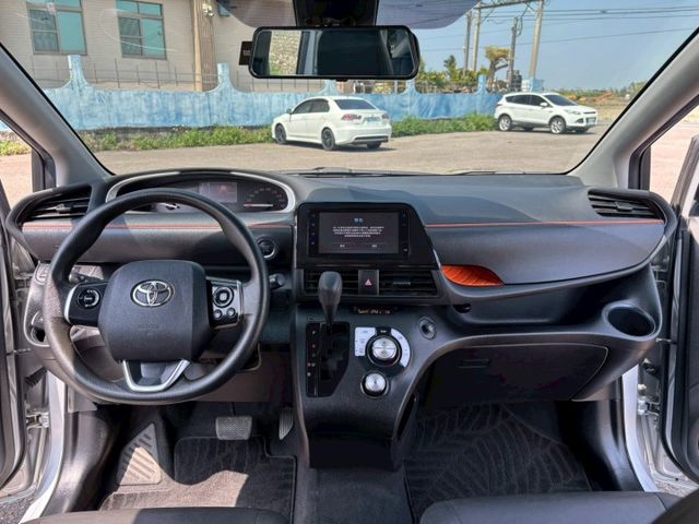 ( 五人座 小改款 ) 免鑰匙/摸門/電動滑門/車道偏移/預警碰撞/自動感應遠燈功能/多功能螢幕顯示/前後行車紀錄器/  第3張相片