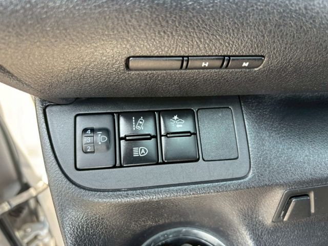 ( 五人座 小改款 ) 免鑰匙/摸門/電動滑門/車道偏移/預警碰撞/自動感應遠燈功能/多功能螢幕顯示/前後行車紀錄器/  第5張相片