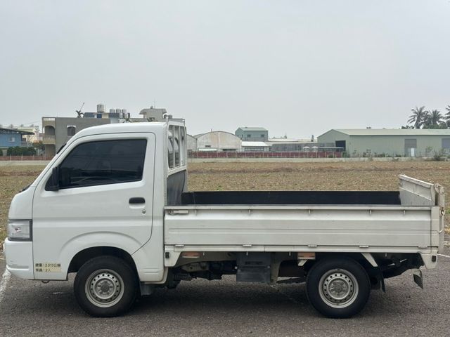 賺錢好幫手 !  擁有升降尾門  第8張相片