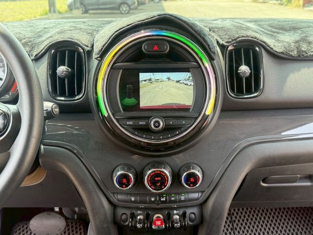 ( COOPER COUNTRY ) 免鑰匙/雙區恆溫/感應式頭燈/倒車顯影/藍芽  第5張相片