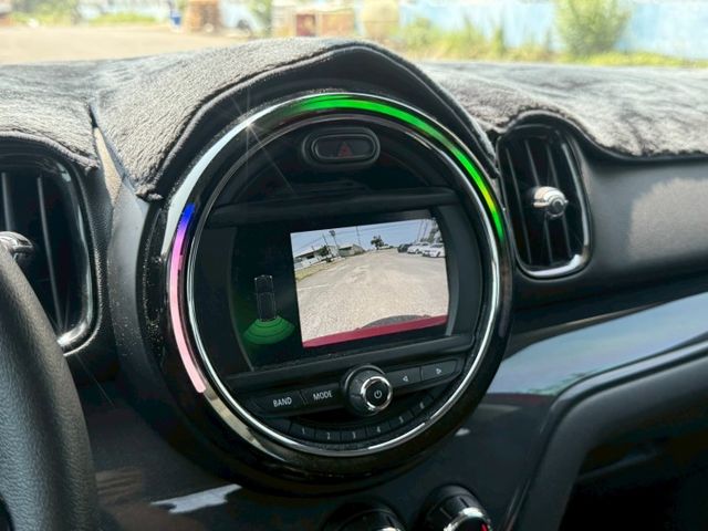 ( COOPER COUNTRY ) 免鑰匙/雙區恆溫/感應式頭燈/倒車顯影/藍芽  第7張相片