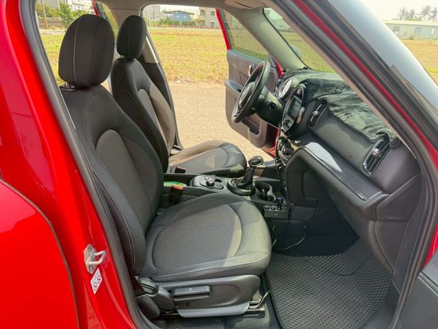 ( COOPER COUNTRY ) 免鑰匙/雙區恆溫/感應式頭燈/倒車顯影/藍芽  第11張相片