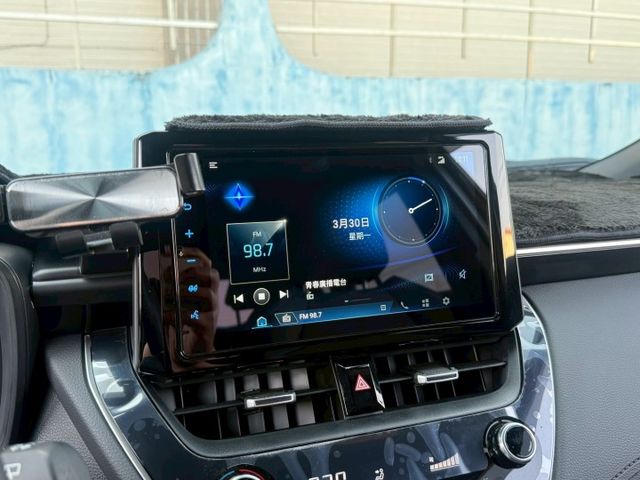 免鑰匙/摸門/恆溫空調/倒車顯影/跟車/車道維持  第7張相片