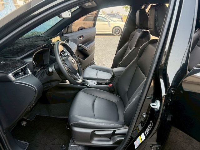 免鑰匙/摸門/恆溫空調/倒車顯影/跟車/車道維持  第9張相片