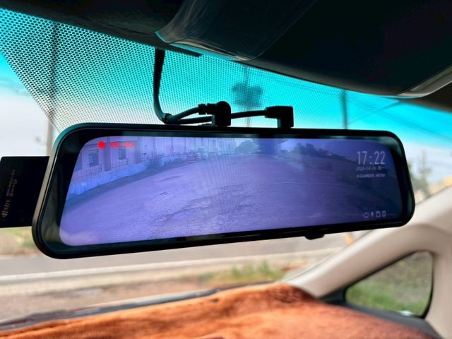 ( 7人座) 前後行車記錄器/音響快控鍵/恆溫空調/後座出風口  第4張相片