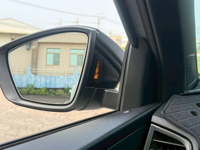 ( 1.5 TSI ) 免鑰匙/環景/定速/電動椅/電尾門/盲點/跟車/導航  第12張相片