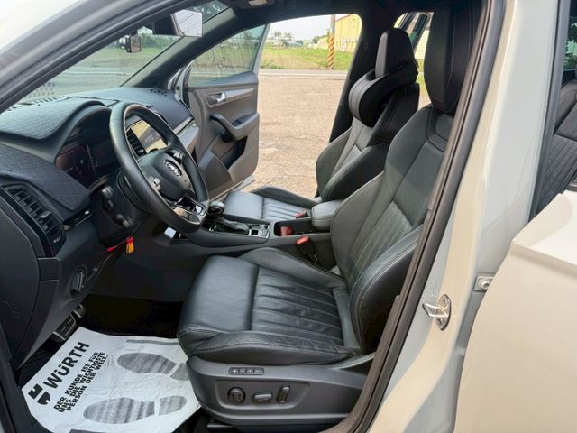 ( 1.5 TSI ) 免鑰匙/環景/定速/電動椅/電尾門/盲點/跟車/導航  第13張相片