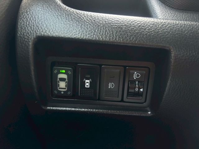 定速/免鑰匙/方向盤快控鍵/倒車顯影/導航/後座分離倒覆  第6張相片