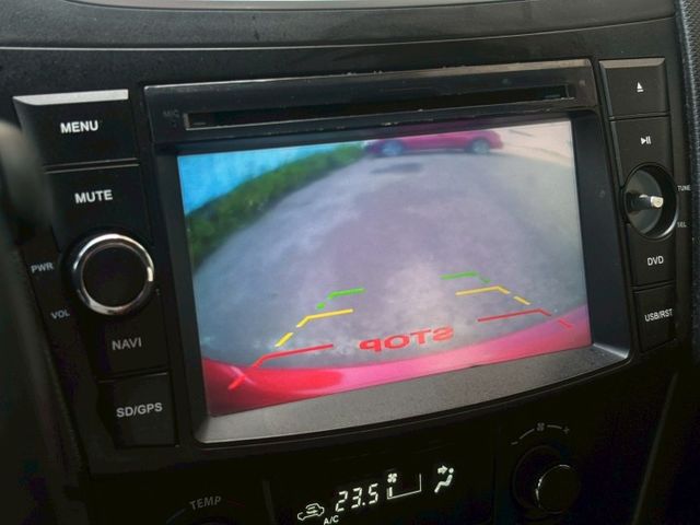 定速/免鑰匙/方向盤快控鍵/倒車顯影/導航/後座分離倒覆  第7張相片