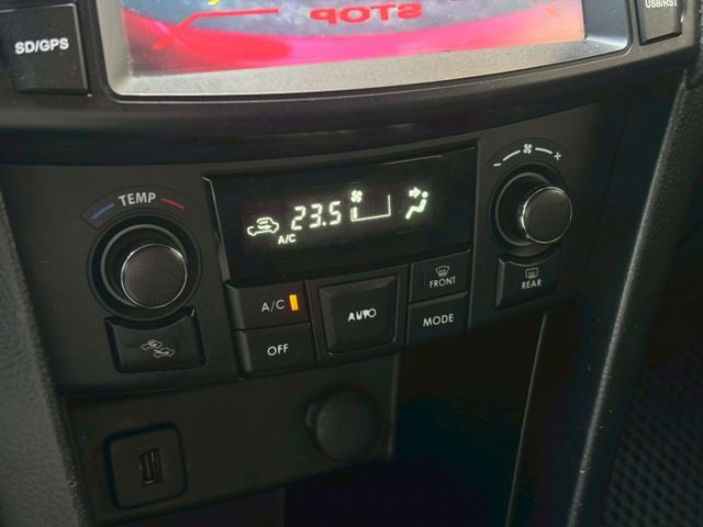 定速/免鑰匙/方向盤快控鍵/倒車顯影/導航/後座分離倒覆  第9張相片