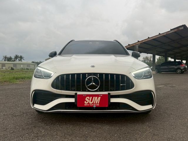 ( AMG Estate 總代理 ) AMG夜色套件/23P智慧駕駛/多光束頭燈/柏林之音/全景天窗/盲點偵測/電熱椅  第2張相片