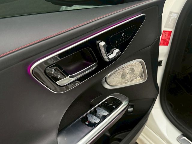 ( AMG Estate 總代理 ) AMG夜色套件/23P智慧駕駛/多光束頭燈/柏林之音/全景天窗/盲點偵測/電熱椅  第10張相片