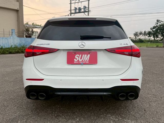 ( AMG Estate 總代理 ) AMG夜色套件/23P智慧駕駛/多光束頭燈/柏林之音/全景天窗/盲點偵測/電熱椅  第17張相片