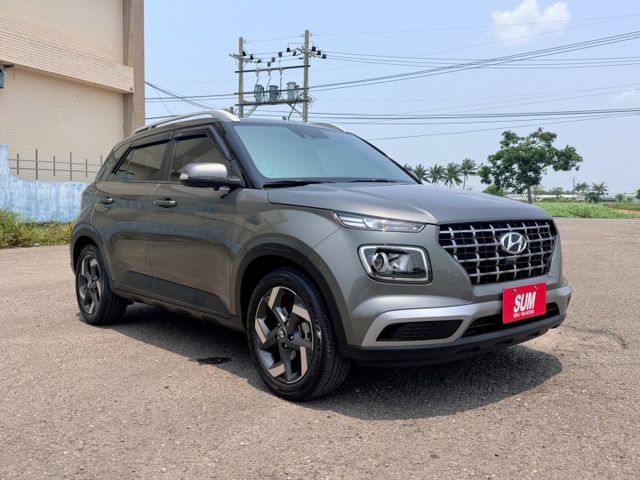 免鑰匙/摸門/恆溫空調/環景/定速/導航/模式切換/CarPlay /音響快控鍵  第3張相片