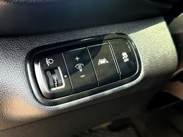 免鑰匙/摸門/恆溫空調/環景/定速/導航/模式切換/CarPlay /音響快控鍵  第8張相片