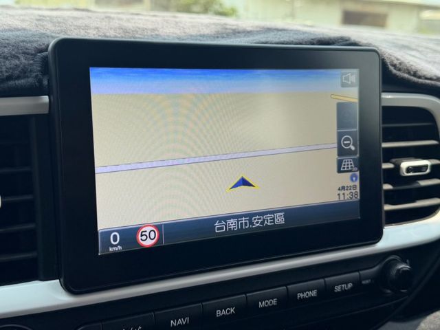 免鑰匙/摸門/恆溫空調/環景/定速/導航/模式切換/CarPlay /音響快控鍵  第9張相片