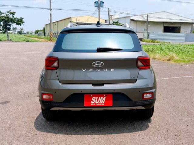 免鑰匙/摸門/恆溫空調/環景/定速/導航/模式切換/CarPlay /音響快控鍵  第19張相片