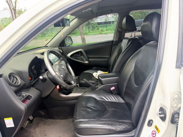 甜甜價 便宜代步休旅車  第3張相片