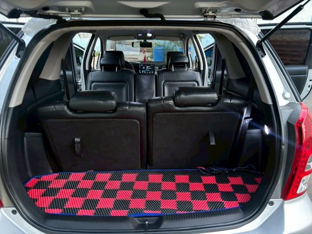 ( 7人座 ) 大家庭必備車 可當貨車用 便宜空間大  第11張相片