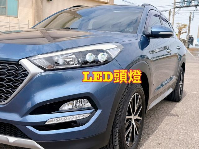 免鑰匙/摸門/盲點/定速/雙區恆溫/安卓機/倒車顯影/全景天窗  第2張相片