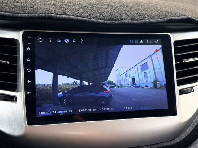 免鑰匙/摸門/盲點/定速/雙區恆溫/安卓機/倒車顯影/全景天窗  第9張相片