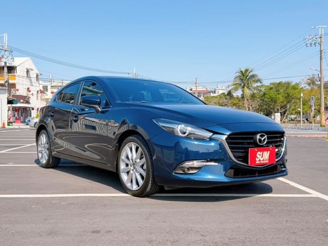 免鑰匙/定速/雙區恆溫/抬頭顯示器/盲點/導航/倒車顯影  第3張相片