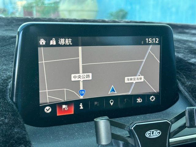免鑰匙/定速/雙區恆溫/抬頭顯示器/盲點/導航/倒車顯影  第10張相片