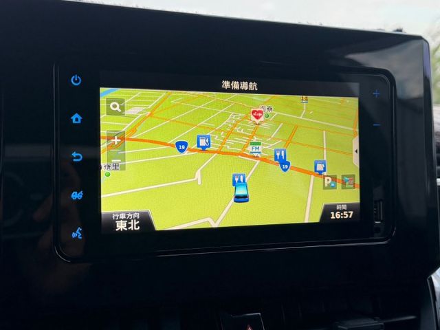 ( 油電 ) 免鑰匙/摸門/恆溫空調/跟車/車道維持/盲點/倒車顯影/導航/預警碰撞  第9張相片