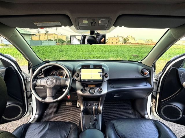 ( 便宜代步休旅車 ) 導航/倒車顯影/行車記錄器/限速提醒/按摩椅/電動椅/抬頭顯示器/多孔USB充電/雙區恆溫/防滑  第4張相片