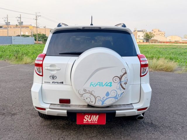 ( 便宜代步休旅車 ) 導航/倒車顯影/行車記錄器/限速提醒/按摩椅/電動椅/抬頭顯示器/多孔USB充電/雙區恆溫/防滑  第16張相片