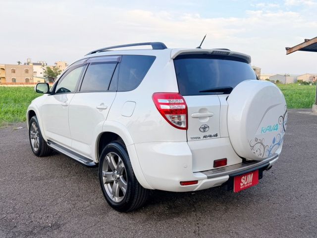 ( 便宜代步休旅車 ) 導航/倒車顯影/行車記錄器/限速提醒/按摩椅/電動椅/抬頭顯示器/多孔USB充電/雙區恆溫/防滑  第17張相片