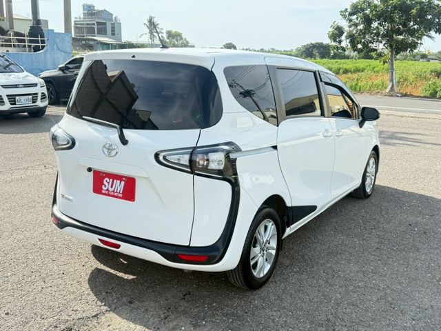 免鑰匙/摸門/車道偏離警示/前方主動煞停輔助  第11張相片