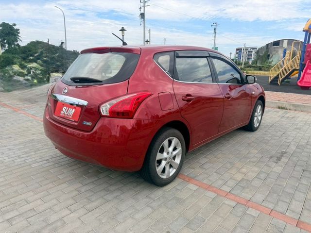 ( 代步五門小車 )免鑰匙/胎壓偵測/定速/雙區恆溫/倒車顯影  第6張相片