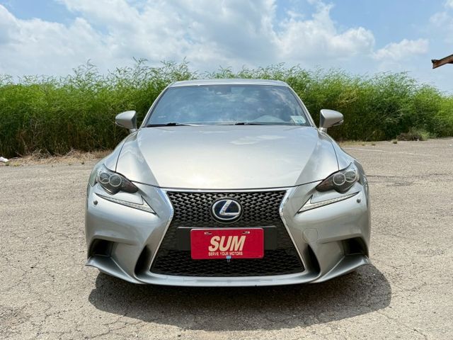 ( F-sport 已更換大電池 ) 雙邊電動椅/通風加熱椅/雙區恆溫/倒車影像/定速/方向盤音響快控鍵/車道偏移  第2張相片
