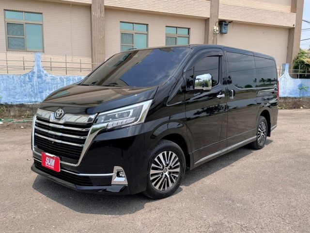 ( 6人座旗艦版 )  僅跑2公里 安卓機/環景/跟車/車道維持/盲點/電動滑門  第1張相片