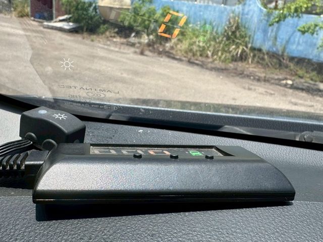 便宜好開商用車 抬頭顯示器/中排冷氣  第5張相片