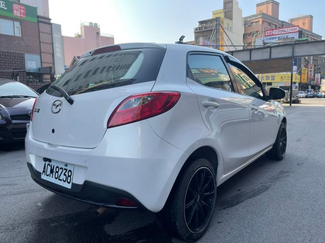 MAZDA馬自達 MAZDA 2  第2張相片