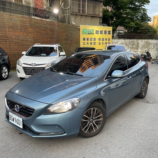VOLVO富豪 V40  第1張相片