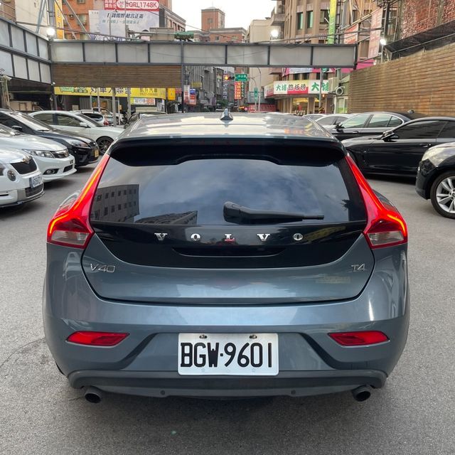 VOLVO富豪 V40  第4張相片
